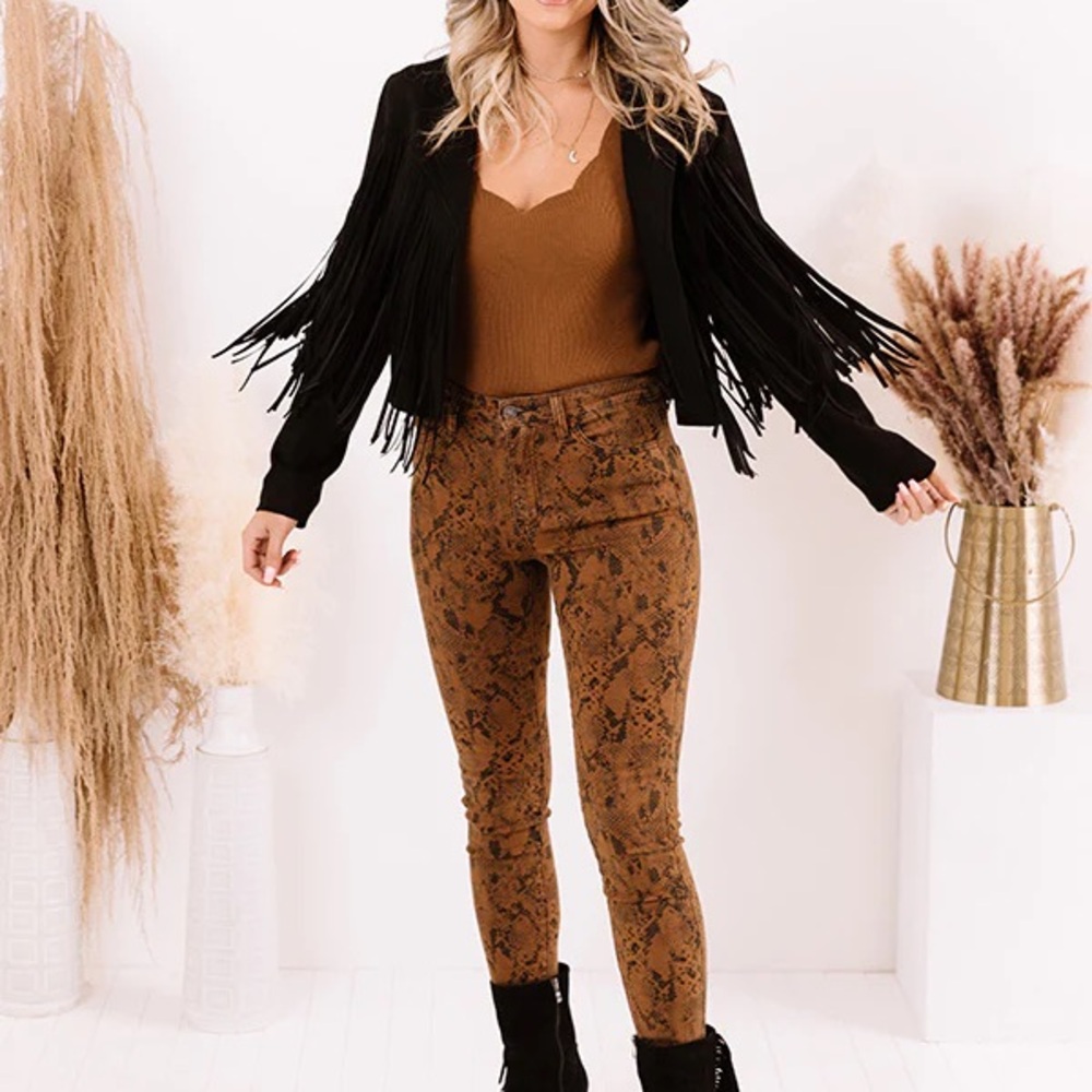 Black Fringe Western Jacket - Women - Picture 3 of 6